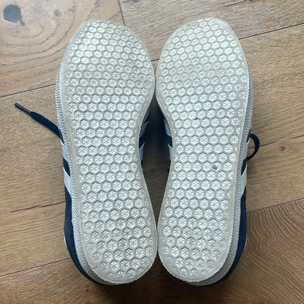 Adidas Originals Gazelle Sneakers in Collegiate Navy and White Mens 7 Womens 8 - Picture 10 of 10